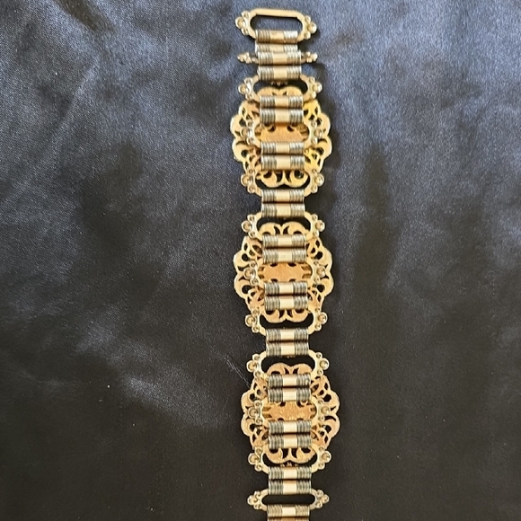 Elegant Gold and Black Women's Bracelet - Picture 5 of 9
